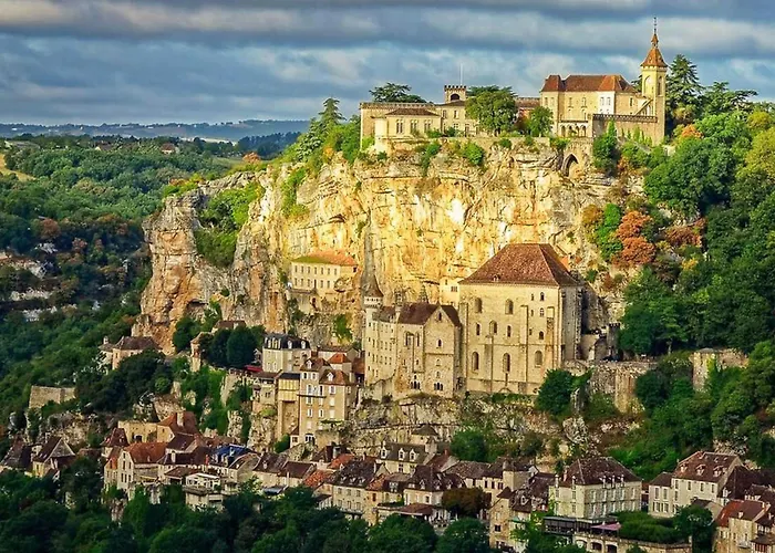 La Maison Au Perroquet Village Typique En Pierre Hébergement de vacances