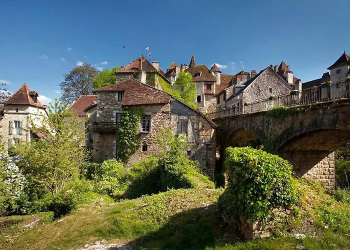 La Maison Au Perroquet Village Typique En Pierre * Floirac (Lot)