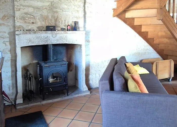 Hébergement de vacances La Maison Au Perroquet Village Typique En Pierre *