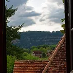 The Parrot House Floirac (Lot)