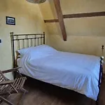 The Parrot House Floirac (Lot)