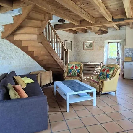 The Parrot House Tatil Evi Floirac (Lot)