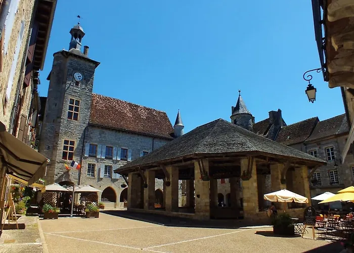 The Parrot House * Floirac (Lot)